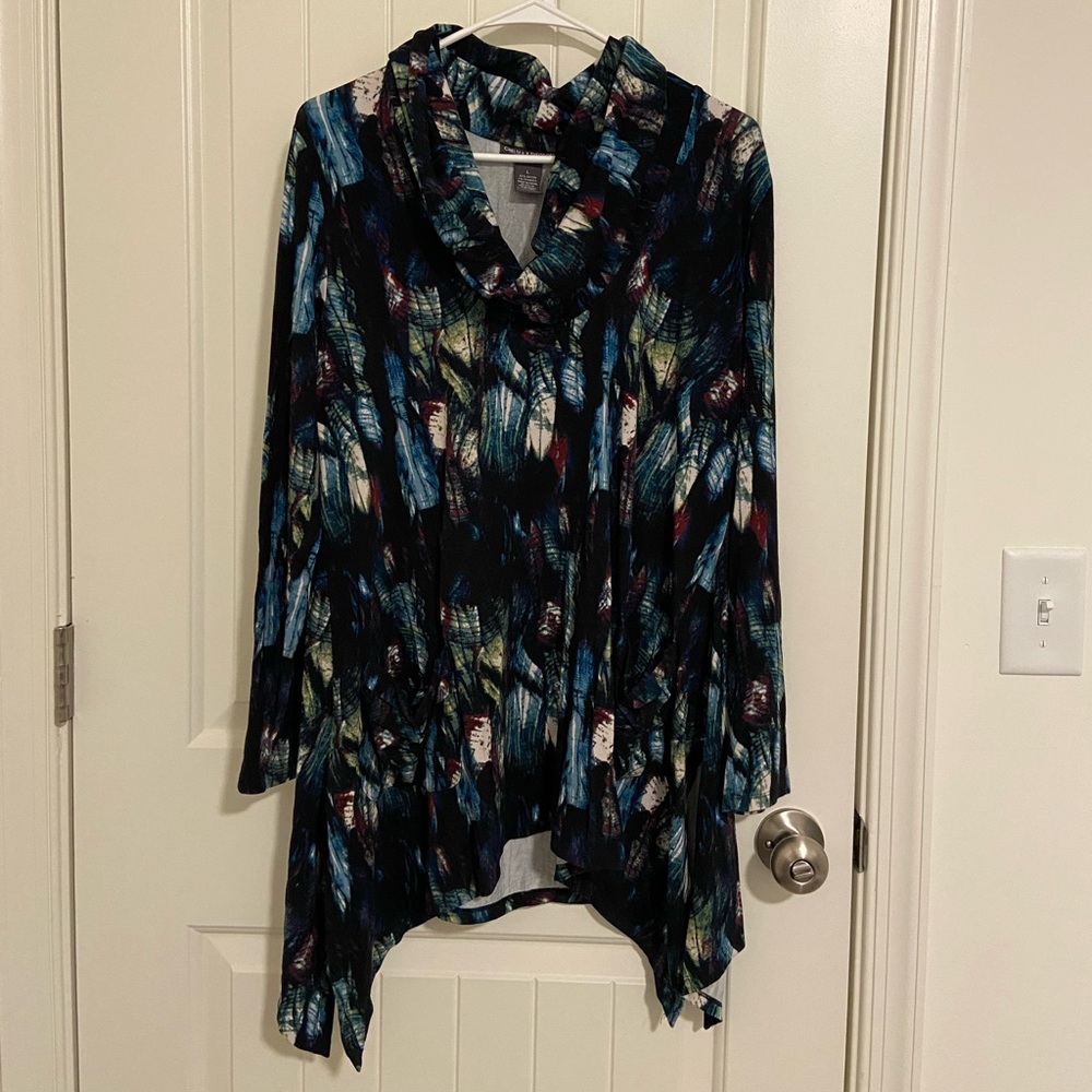 NWOT Chelsea & Theodore women’s heavy knit dark colored abstract cowl top drapey